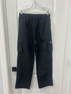 Nike Sportswear Essential High-Rise Woven Cargo Pants Black